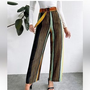 High waisted, belted capris